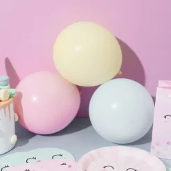 BALLON BAUDRUCHE AVEC STICKER KAWAII X10PCS
