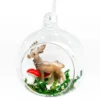 BOULE NOEL OUVERTE CERF ET CHAMPIGNONS D.8CM