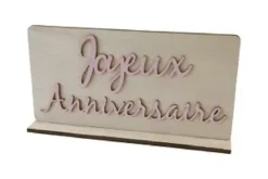 CENTRE DE TABLE JOYEUX ANNIVERSAIRE EN BOIS ROSE PASTEL