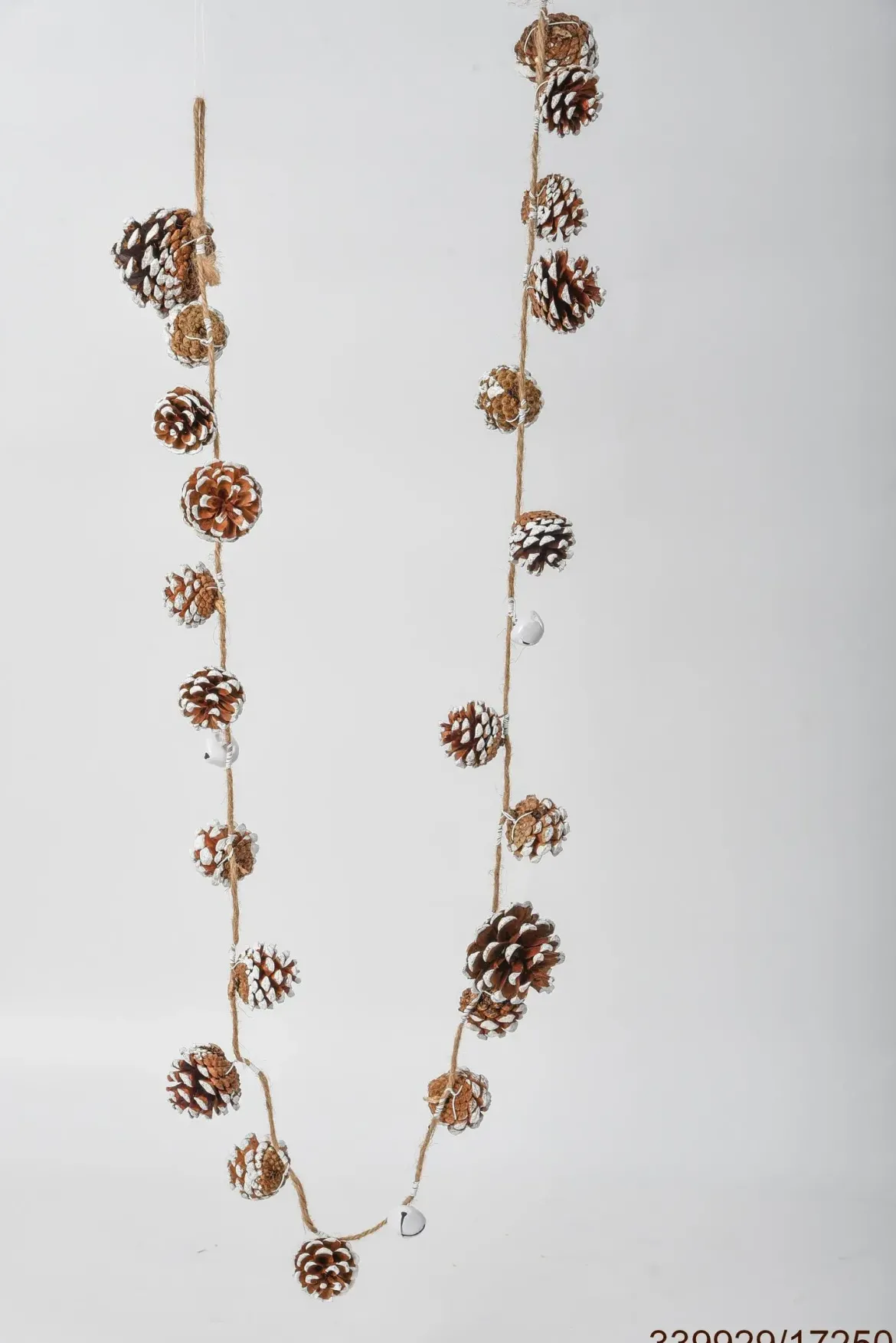 GUIRLANDE POMME PIN 160CM EFFET NEIGE ET GRELOT