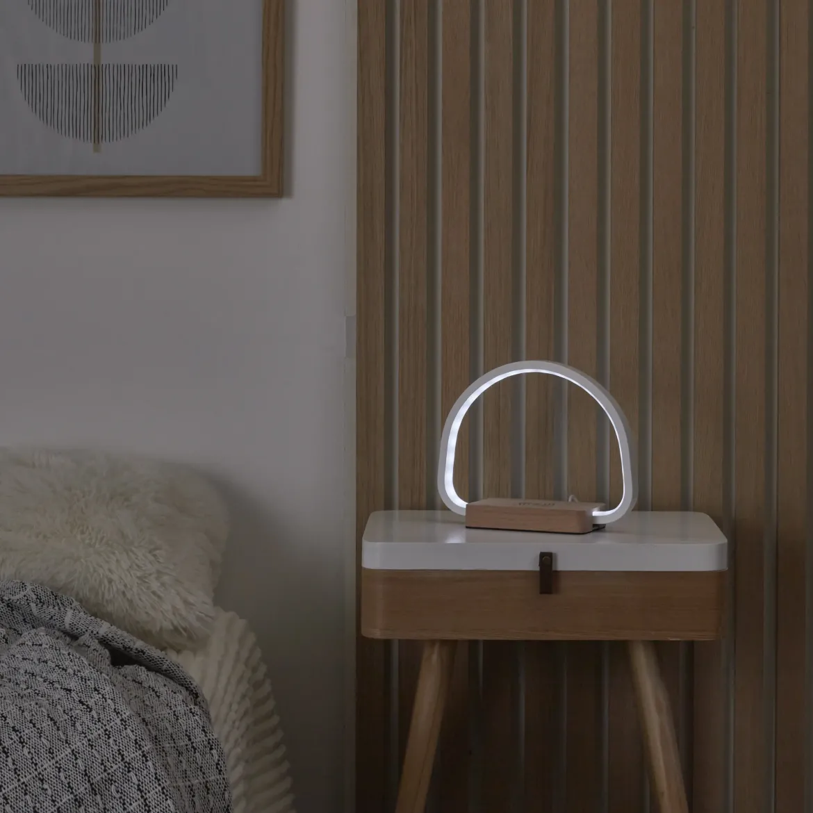 LAMPE LED CHARGEUR INDUCTION