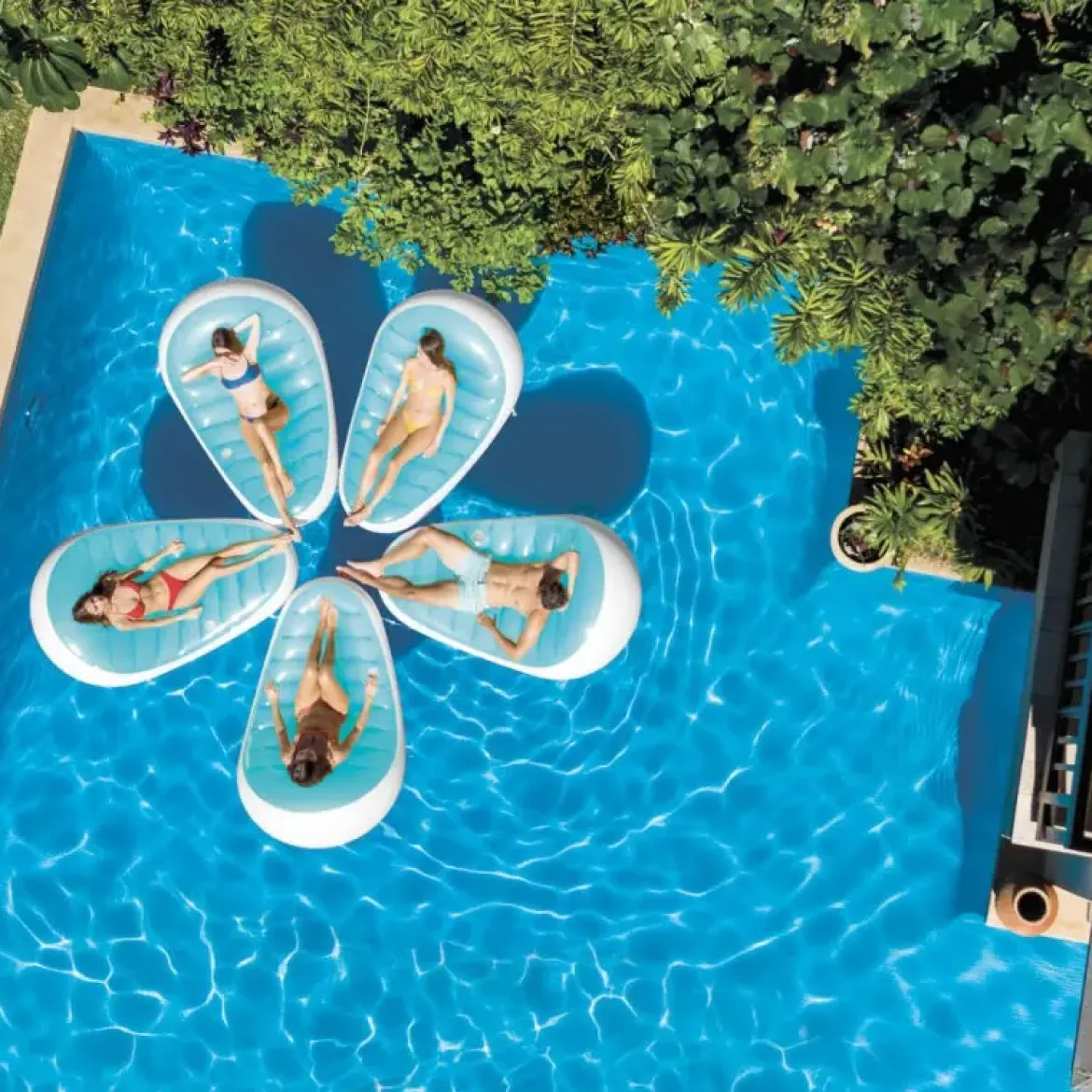 LOUNGE PISCINE PETALE