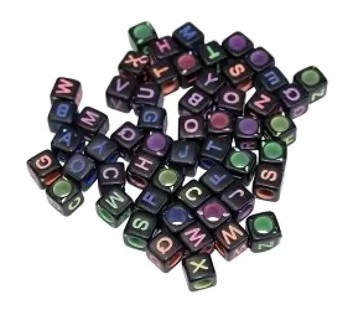 PERLES ACRYLIQUES LETTRES CARREES 0.6 CM X 285 PCS