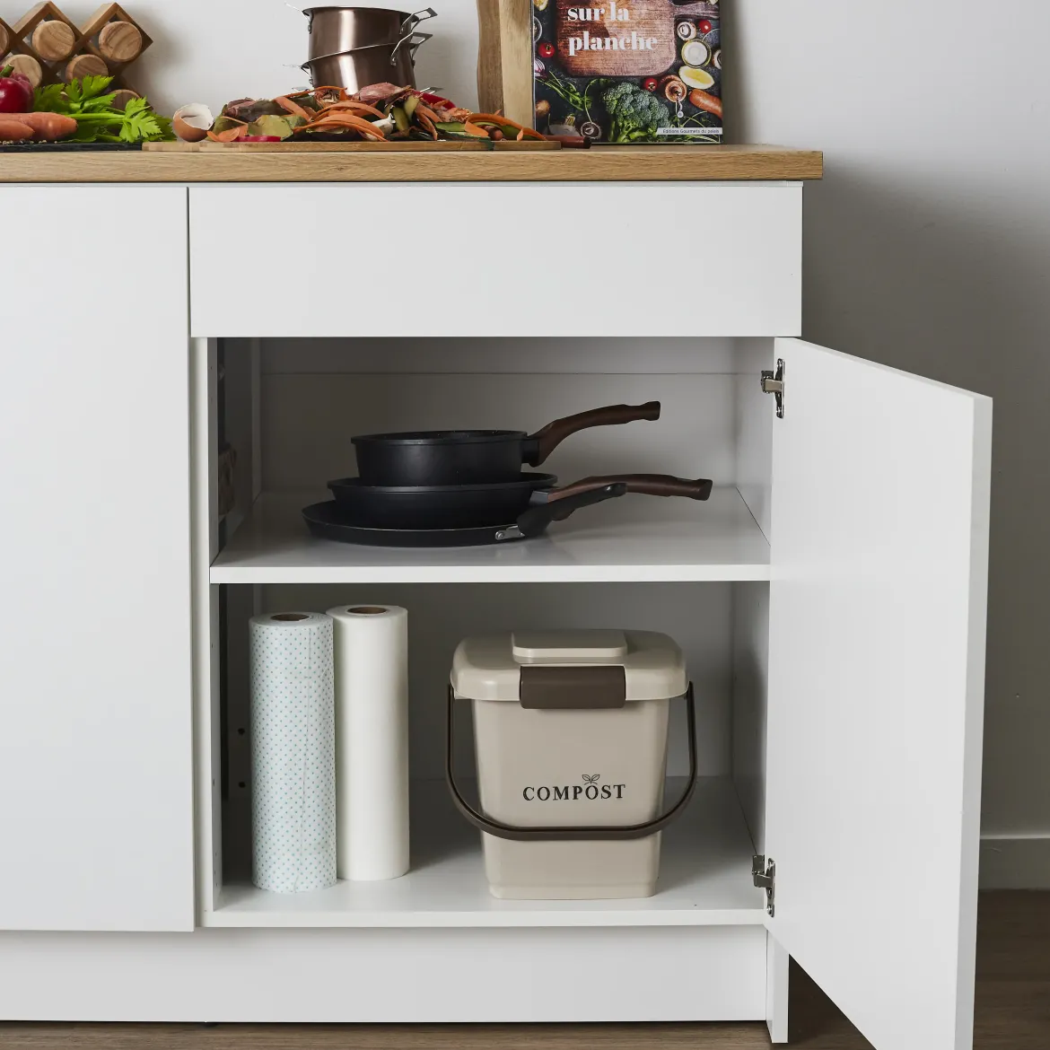 POUBELLE COMPOST 8L SEAU PERFORE ET COUVERCLE