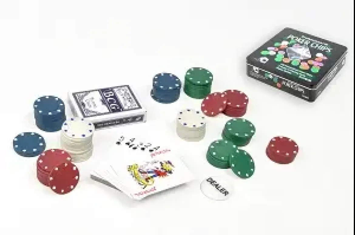SET POKER 100 JETONS ET 2 JEUX CARTES ET 1 DEALER